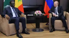 የሴኔጋል ፕሬዝዳንት ማኪ ሳል እና የሩሲያው ፕሬዝዳንት ቭላድሚር ፑቲን