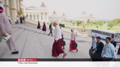 လွှတ်တော်သစ် ပြန်စ