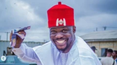 Àwòrán Baba Ijesha nínú aṣọ funfun