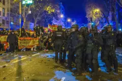 İspanya’da ayrılıkçı Katalanların affını içeren yasa taslağı protesto edildi