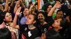 கொல்கத்தா சட்டக் கல்லூரி மாணவி பாலியல் வன்கொடுமை வழக்கு, விடை தெரியாத கேள்விகள், மேற்கு வங்கம், பெண்களுக்கு எதிரான வன்முறை, முக்கிய செய்திகள், தலைப்பு செய்திகள், பாலியல் வன்கொடுமை, 