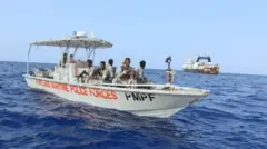 Markabka Sea World ayaa hadda taagan dekadda magaalada Boosaaso ee Puntland.