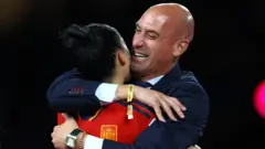 Hermoso ve Rubiales