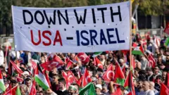 در این یک هفته تجمعات بسیار پر جمعیتی در ترکیه در حمایت از فلسطینی‌ها برپا شده است
