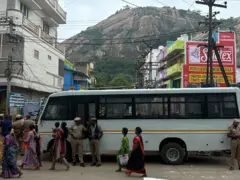 திருப்பரங்குன்றம் மலை, தீபத்தூண், சென்னை உயர்நீதிமன்றம், சட்டம்