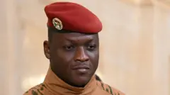 Fonqolcha mootummaa booda bara 2022 irraa hanga ammaatti Burkina Faasoo bulchaa kan jiran Kaapteen Ibraahim Tiraaworee