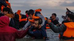 英仏海峡渡る移民、フランスとの新合意の発効後も11日間で数千人に