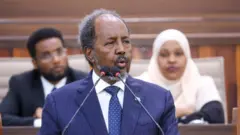 Dubbiin Pirezidantii Somaaliyaa kuni haasaa Ministirri Muummee Itoophiyaa paarlaamaatti taasisan booda dhagahame