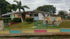 Imagem da faxada da escola Tio Chico.