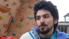 ምስ ጃልባኡ ኣብ ኣፍ ዓሳ ነባሪ ዝኣተወ ኣድርያን