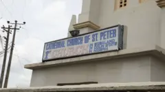 Ami idanimọ ile ijọsin St. Peter's Cathedral