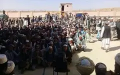 Майманада тўпланган норози намойишчилар