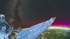 طلوع خورشید بر فراز کره زمین از ایستگاه فضایی بین‌المللی