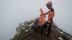 pesawat-atr-42-500-jatuh-di-sulsel-tim-temukan-benda-diduga-black-box-atau-kotak-hitam