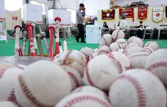 제21대 대통령 선거일인 3일 서울 중구 청구초등학교 야구부실내훈련장에 마련된 청구동 제1투표소