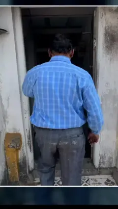 நான்கு அடி அகலமே கொண்ட குறுகலான வீட்டில் 4 தலைமுறைகளாக வசிக்கும் குடும்பம்