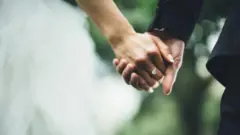 Mahkamah Agung mengeluarkan Surat Edaran yang memerintahkan para hakim untuk "tidak mengabulkan permohonan pencatatan perkawinan antar-umat yang berbeda agama dan kepercayaan".