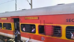 खजुराहो-उदयपुर सिटी एक्सप्रेस