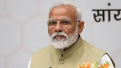 नरेंद्र मोदी