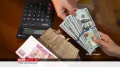  ဘာကြောင့် နိုင်ငံခြားငွေ တန်ဖိုးကျဆင်းတာလဲ။ 