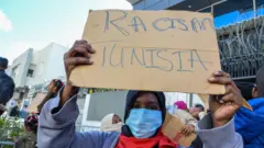 Kwiyamiriza amacakubiri ku birabure muri Tunisia