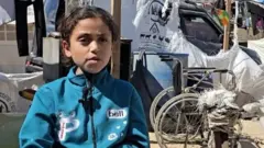 تالا أبو عمرو واحدة من بين أكثر من مليون فلسطيني نزحوا إلى مدينة رفح الجنوبية