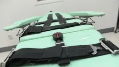 Sadarkaa biyyaatti namoonni 2,200 ta'an adabbiin du'aa itti murtaa'ee yeroo eeggataa jiru