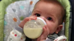 తల్లిపాలు, ఫార్ములా మిల్క్, నెెస్లే కంపెనీ