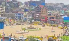 Ku mugoroba wo ku wa gatanu w'indwi iheze, niho abarwanyi ba M23 baboneka hagati mu gisagara ca Bukavu ahazwi nka Place de l'Independance