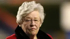La gobernadora Kay Ivey