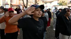 तालिम लिँदै निर्वाचन प्रहरी