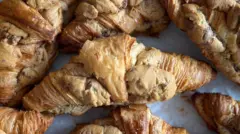 As bizarras receitas criadas por IA e adotadas por chefs pelo mundo 5 'Crookies', do Waitrose.