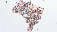 Mapa do Brasil formado por pessoas