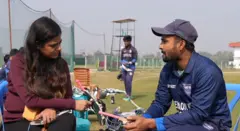 मुस्तफ़िज़ुर रहमान को आईपीएल से बाहर करने के बाद भारत और बांग्लादेश के बीच जारी कूटनीतिक तनाव में नया विवाद जुड़ गया. इस फ़ैसले का असर बांग्लादेश के युवाओं पर भी पड़ा है. 