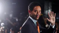 นายพิธา ลิ้มเจริญรัตน์ หัวหน้าพรรคก้าวไกล