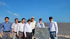 TS Surya Deva trong chuyến thăm và làm việc với lãnh đạo tỉnh Bến Tre
