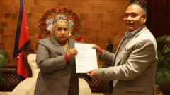 ऊर्जामन्त्रीबाट राजीनामा दिएका कुलमान घिसिङ काठमाण्डूबाट निर्वाचनमा उम्मेदवार बन्न लागेको आकलन गरिएको छ 