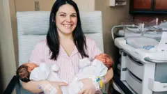 Kelsey Hatcher s'est vu diagnostiquer un double utérus à l'adolescence.