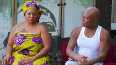 Aworan Charly Boy ati iyawo rẹ