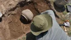 ઝબેકિસ્તાન, પુરાતત્ત્વવિદ, પુરાતત્ત્વ, મધ્યયુગ, અવશેષ 