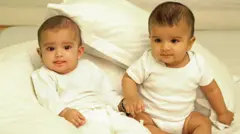 जुळी मुलं