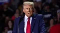 डोनाल्ड ट्रम्प