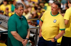 Tarcísio de Freitas e Jair Bolsonaro em foto de 2024