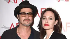 हॉलिवूडचे प्रसिद्ध कलाकार अँजेलिना जोली आणि ब्रॅड पिट 