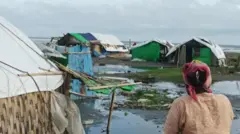 အိမ်ကထွက်ရင် ပင်လယ်ပြင်အစပ်ကိုရောက်တဲ့ ဗေဒါရွာ 