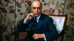 જવાહરલાલ નહેરુ, ભારતના પ્રથમ વડા પ્રધાન, બીબીસી ગુજરાતી, ભારત, ઇન્દિરા ગાંધી, રાજકારણ, આઝાદ ભારત, આઝાદી, ગાંધીજી
