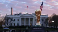 Di Fifa World Cup trophy outside di White House