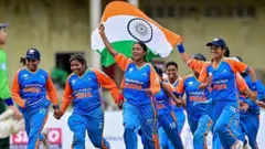 16 नोव्हेंबर रोजी महिला अंध टी20 विश्वचषकात पाकिस्तानवर विजय मिळवल्याबद्दल भारतीय खेळाडूंनी आनंद साजरा केला होता.