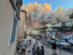 Traseúntes ven incendio en Cotignac