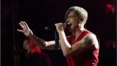 မနှစ်က ပေါ်တူဂီမှာ Bi-2 တီးဝိုင်းအဖွဲ့ ဖျော်ဖြေနေခဲ့တဲ့ မြင်ကွင်း